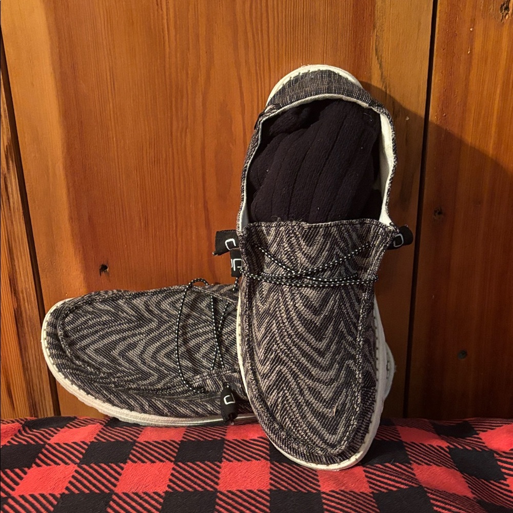 Hey dude shoes